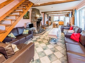 Farmhouse Brisy Sauna | Brisy