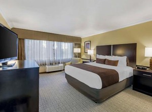 Ontario Airport Inn | Winnetka