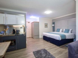 Manor Hotel | Singlewell