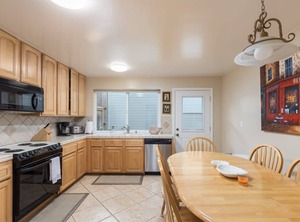 Capitola Village Seashell Blocks Beach | Capitola