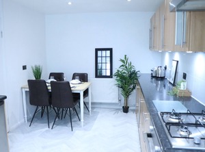 Min Tube | Tottenham Green