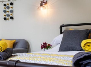 Cwt Bach | St George