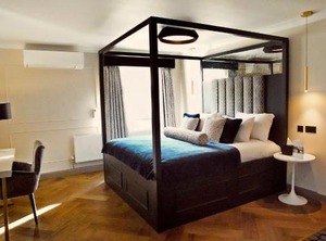 Denham Grove | Uxbridge