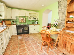 Derwen Villa | Mydroilin