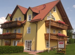 Mit Balkon | Mahring