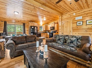 Fox Den | Pigeon Forge