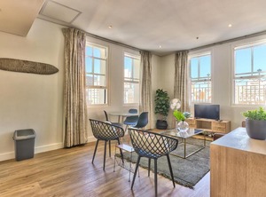 Glaston | Cape Town City Centre