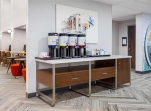 Hampton Inn Suites Muncie | Muncie