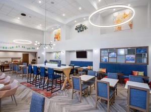 Hampton Inn Suites Muncie | Muncie