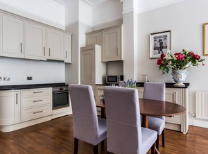 Earls Court | Redcliffe