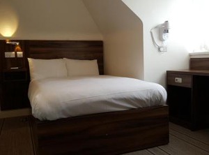 Heathrow | George Green