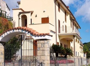 Holiday Scala Persons Bedrooms | Scala