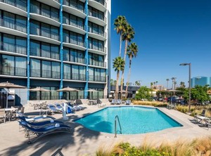 Holiday Inn Express Santa Ana Orange County Ihg Hotel | Lyon Street