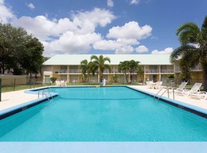 Howard Johnson | Vero Beach