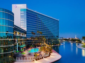 Hyatt Regency Beach | Waterfront