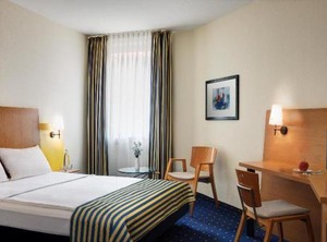 Intercityhotel | Tribseer Vorstadt