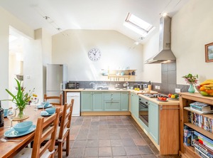 Jasmine Bach | Llanrug