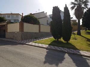 Casa Chalet Las Camelias | Los Barrios