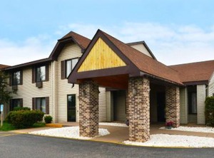 Magnuson Hotel Country Inn | Ishpeming