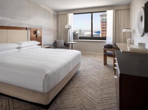 Renaissance Long Beach Hotel | Downtown Long Beach