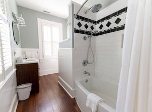 The Edenton Quarters Rm | Edenton