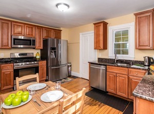 Mainline Train Colleges Hospital | Bryn Mawr