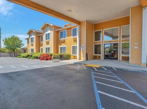 Quality Inn Flags Discovery Valley | Vallejo