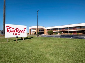 Red Roof Inn | Kenly
