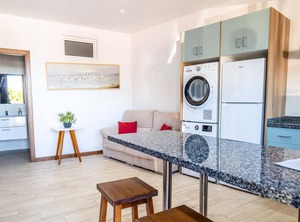 Stay Moments | Los Gomez