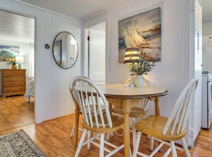 Cottage Craigville Beach | West Hyannisport