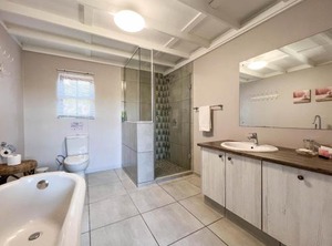 The Owls Inn Country Villa Mountain Sea | Glentana