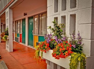 The Thunderbird Inn | Yamacraw Village