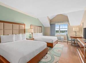 The Waterfront Inn | Lake Sumter Landing