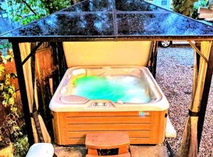 The Buckeye Hostel | Old North Columbus