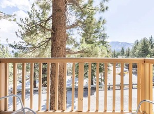 Viewpoint | Mammoth Lakes