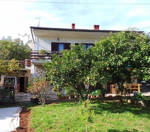Holiday Terrace 