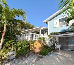 Beach Breeze Hideaway 