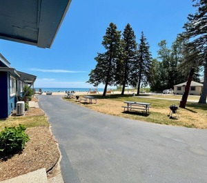 Cottage Cove Huron Beach