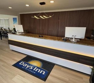 Econo Lodge Inn China Naval Station 