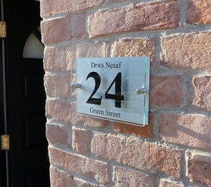 Drws Nesaf Townhouse 