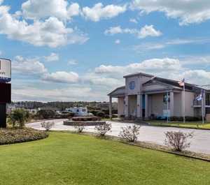 Econo Lodge At The University 