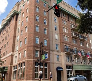 Holiday Inn Express District Ihg Hotel