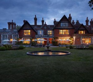 Macdonald Elmers Court Hotel 