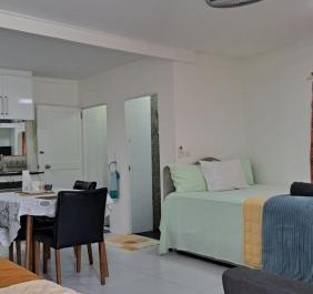 Mead Road Homestay Tours Transfers 