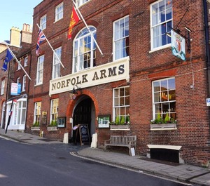 Norfolk Arms Hotel