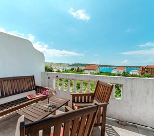 Holiday Rab Stadt Persons Bedrooms