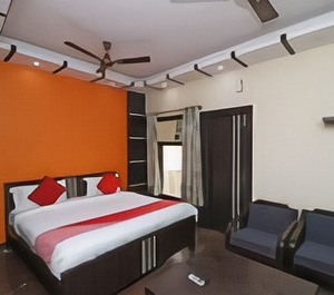 Oyo Hotel 