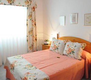 Holiday Vecindario Persons 