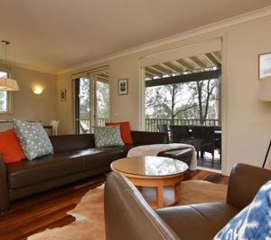 Villa Executive Pinot Resort Located Cypress Nothing Pokolbin 