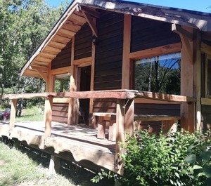 Cabaña Rústica Maravillosa Con Troncos Nativos Orilla Río Trancura 